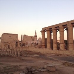 Templul din Luxor - Flacara Inaltarii de Purificare