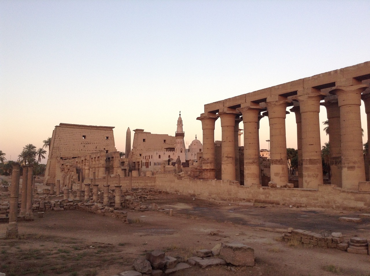 Templul din Luxor - Flacara Inaltarii de Purificare